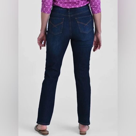 Christopher & Banks Everyday Relaxed Fit Straight Leg Jeans - Picture 2 of 7